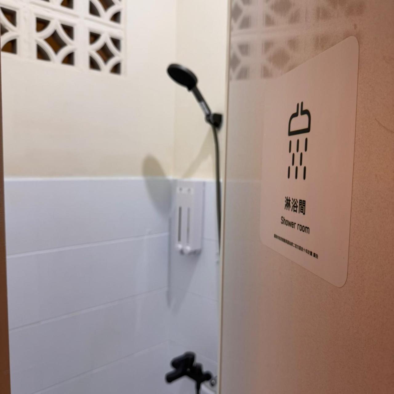 可以住canlive Tainan Bagian luar foto